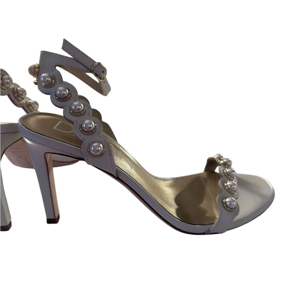 ⭐️ Host Pick ⭐️ Deltan Maryam Pearl Embellished heel Sandals size 8 - Picture 5 of 8